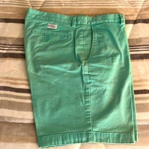Vineyard Vines Mens Breaker shorts - Size 33